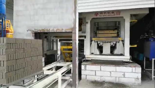 PC磚分類-PC磚機(jī)