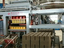 免托板磚機(jī)制作空心磚